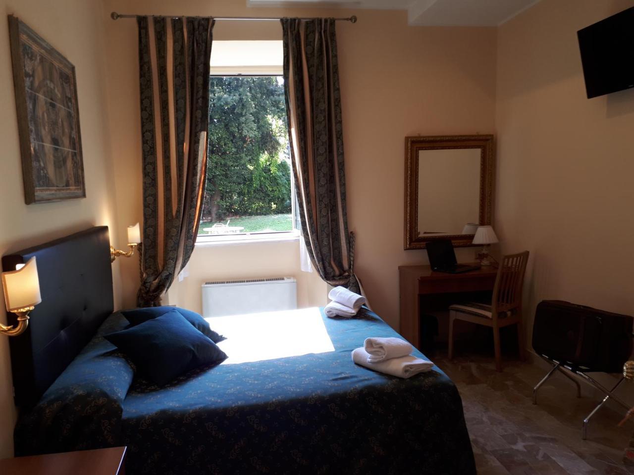 רומא Hotel Major Aventinus מראה חיצוני תמונה